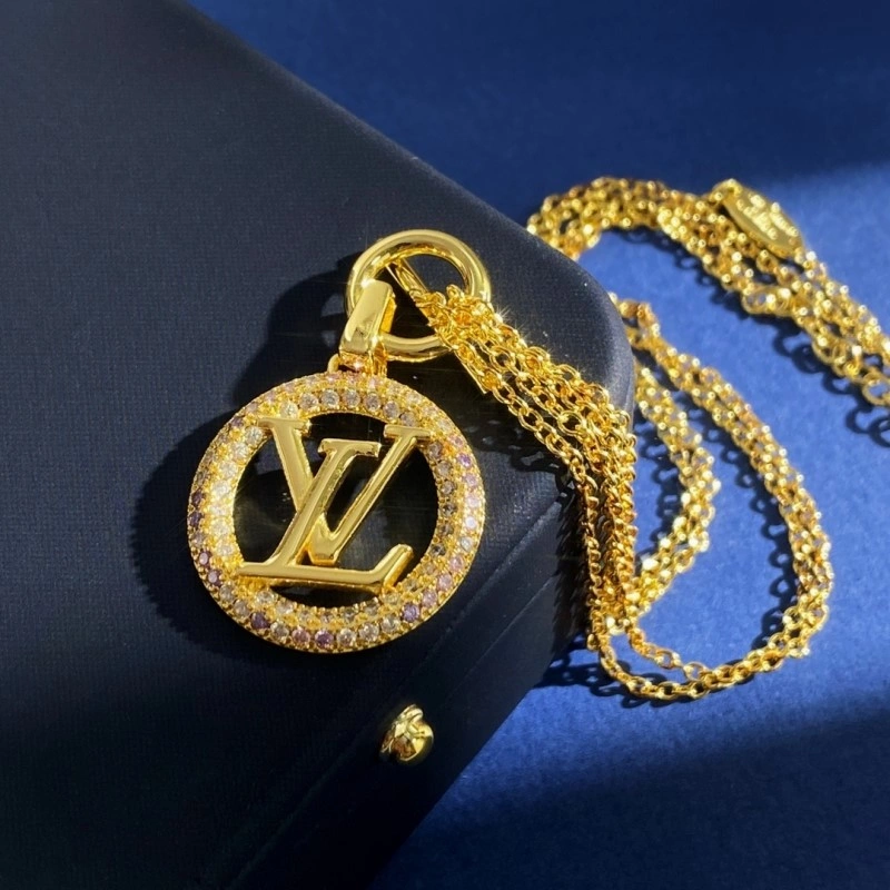 Louis Vuitton Necklaces WrinkleFree 247876