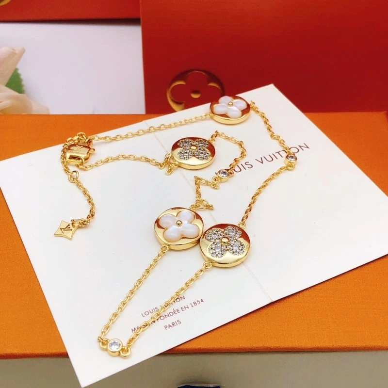 Affordable Louis Vuitton Necklaces 247847