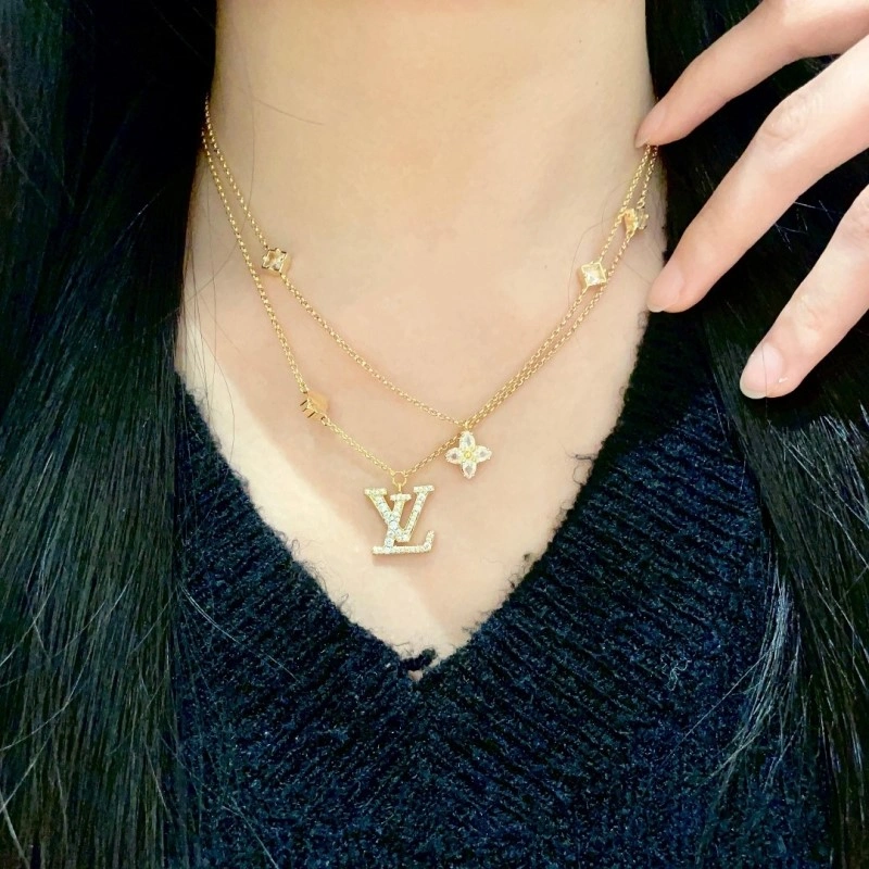 UrbanChic Louis Vuitton Necklaces 247874