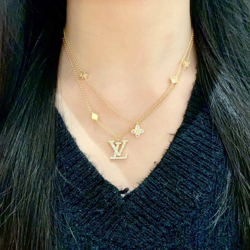 UrbanChic Louis Vuitton Necklaces 247874