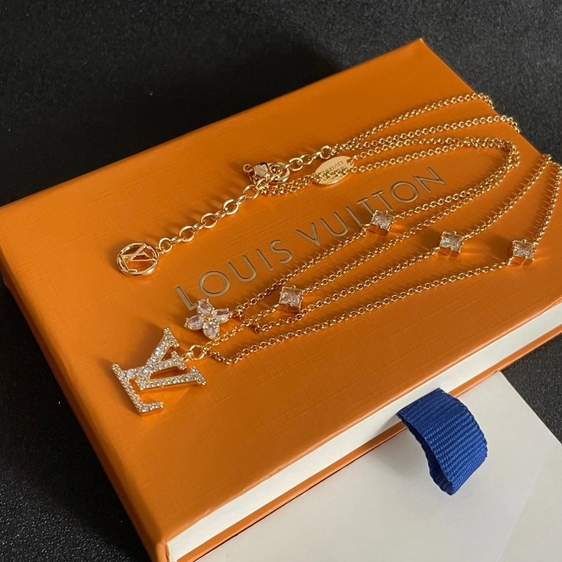 UrbanChic Louis Vuitton Necklaces 247874