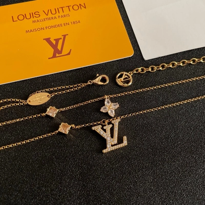 UrbanChic Louis Vuitton Necklaces 247874
