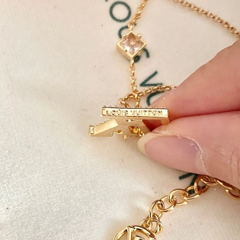 UrbanChic Louis Vuitton Necklaces 247874