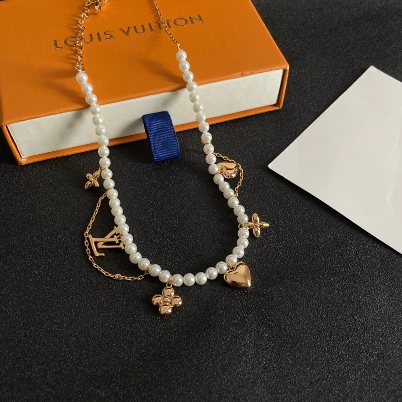 Louis Vuitton Necklaces Soft 247872