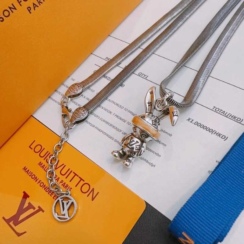 Louis Vuitton Necklaces EyeCatching 247866
