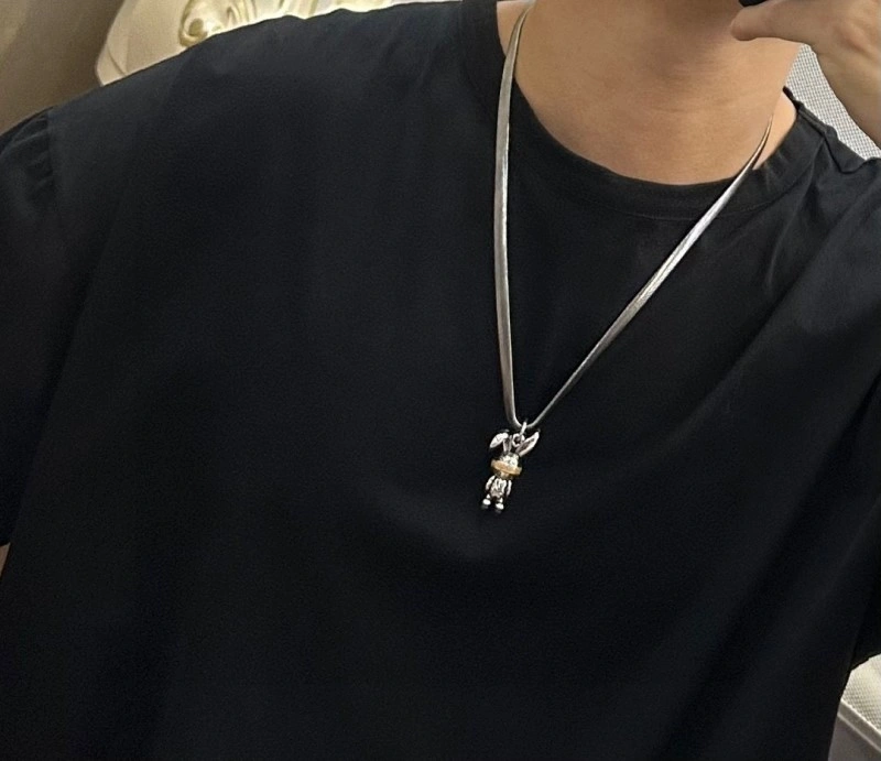 Louis Vuitton Necklaces EyeCatching 247866