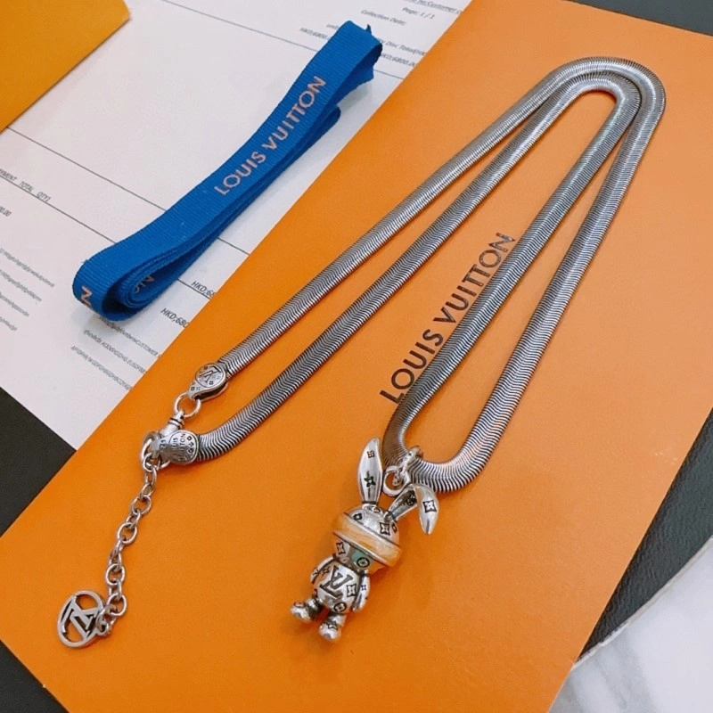 Louis Vuitton Necklaces EyeCatching 247866