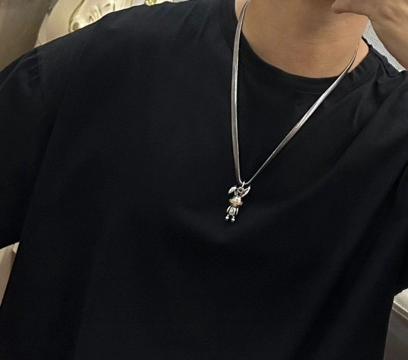 Louis Vuitton Necklaces EyeCatching 247866