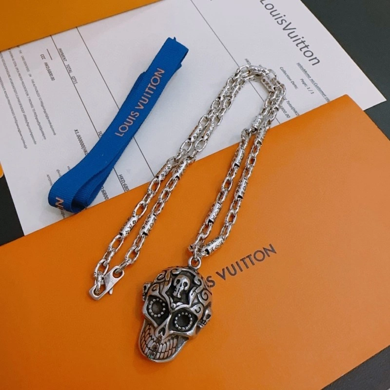 Sophisticated Louis Vuitton Necklaces 247873