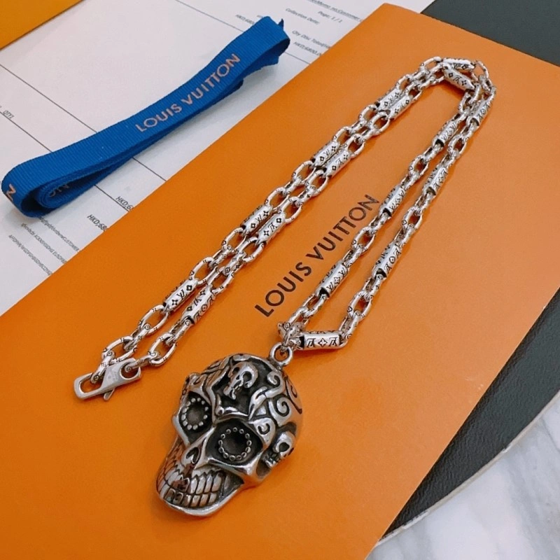 Sophisticated Louis Vuitton Necklaces 247873