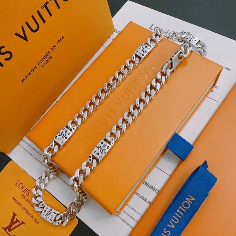 Louis Vuitton Necklaces MultiPurpose 247861