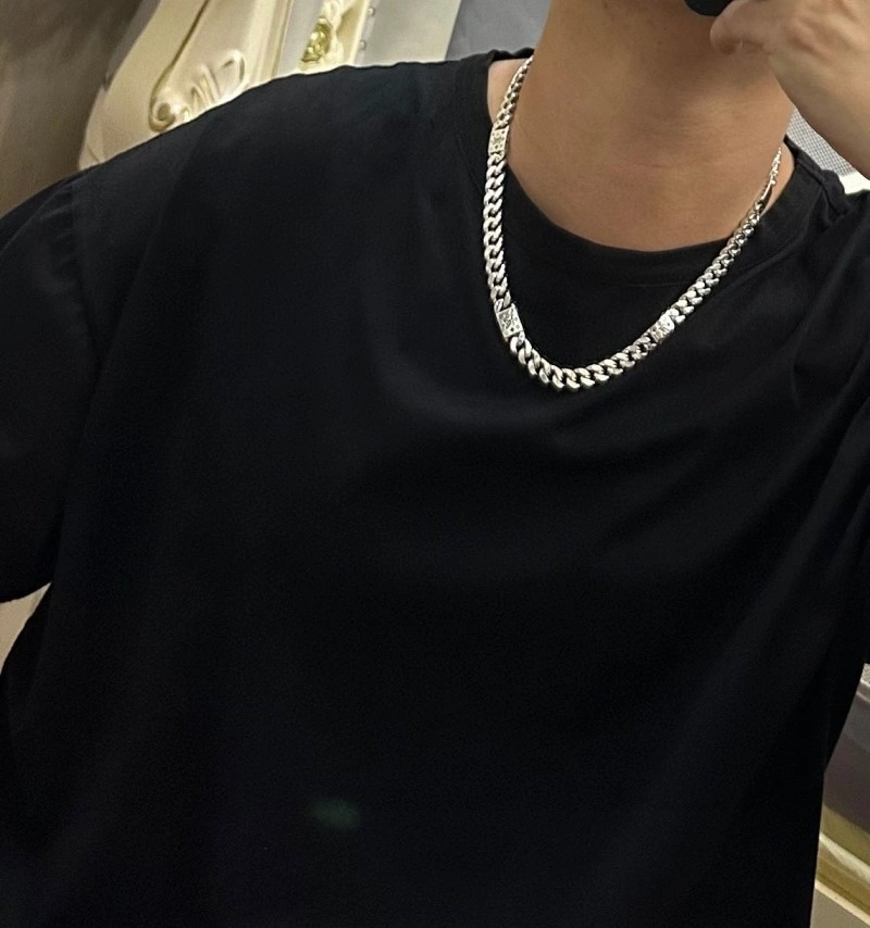 Louis Vuitton Necklaces MultiPurpose 247861