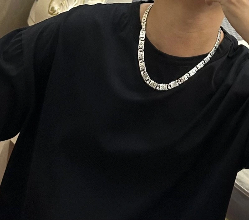 Louis Vuitton Necklaces MoistureWicking 247860