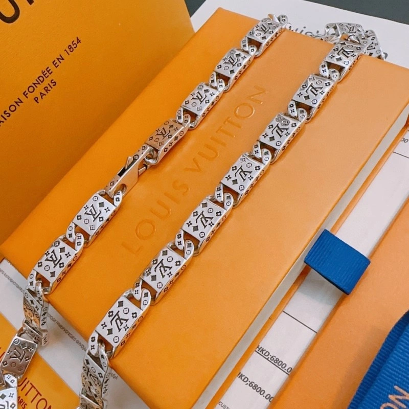 Louis Vuitton Necklaces MoistureWicking 247860