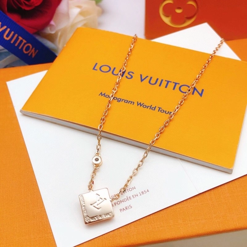 Trendy Louis Vuitton Necklaces 247856