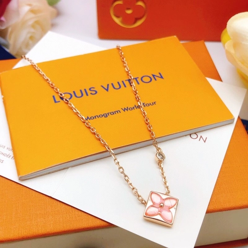 Trendy Louis Vuitton Necklaces 247856