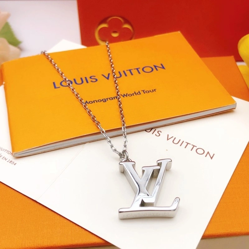 Louis Vuitton Necklaces Fashionable 247852