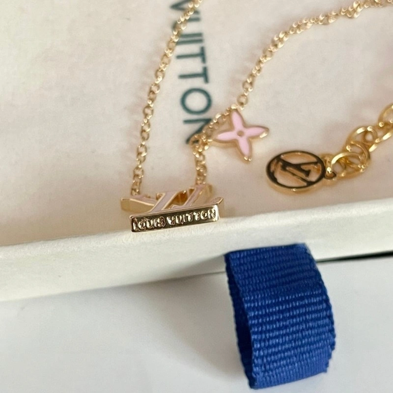 Louis Vuitton Necklaces TechFriendly 247850