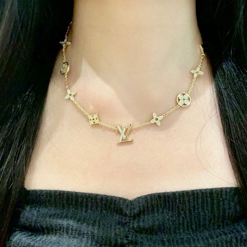 Louis Vuitton Necklaces WrinkleFree 247862