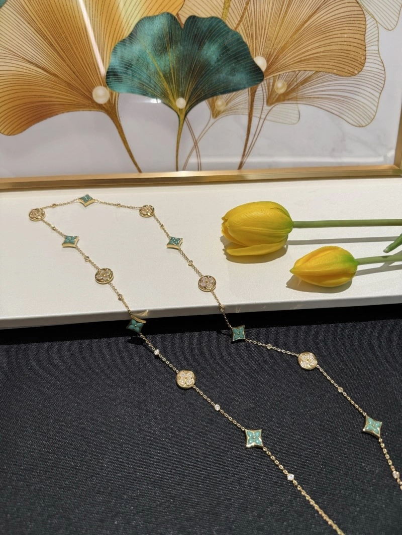Louis Vuitton Necklaces Versatile 247864