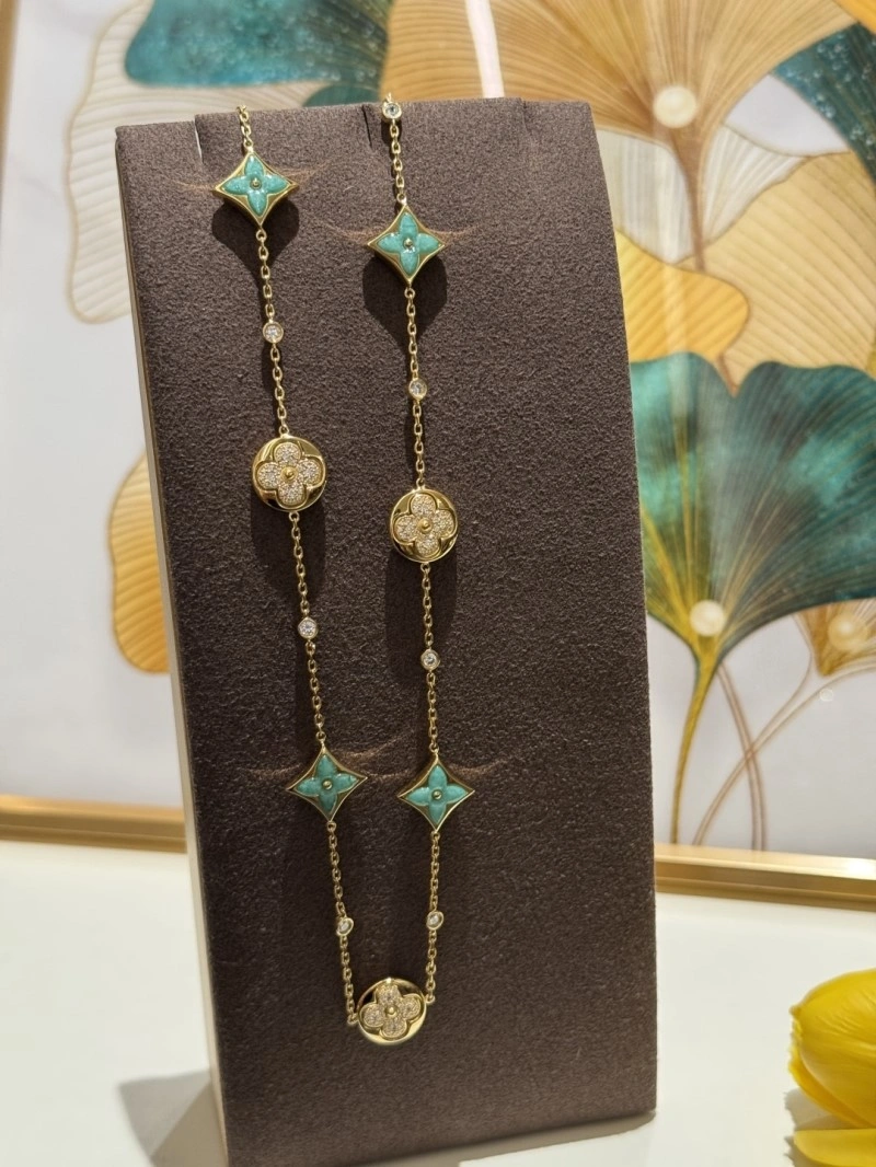 Louis Vuitton Necklaces Versatile 247864