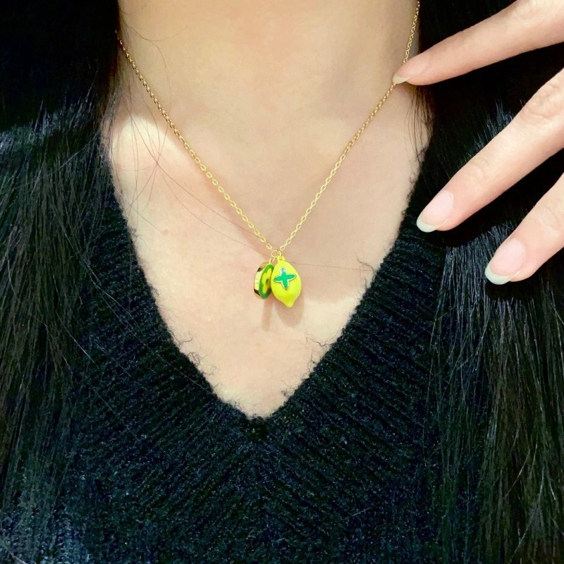 Packable Louis Vuitton Necklaces 247845