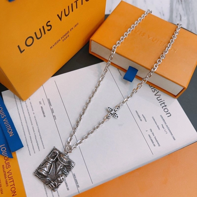 FastDry Louis Vuitton Necklaces 247843
