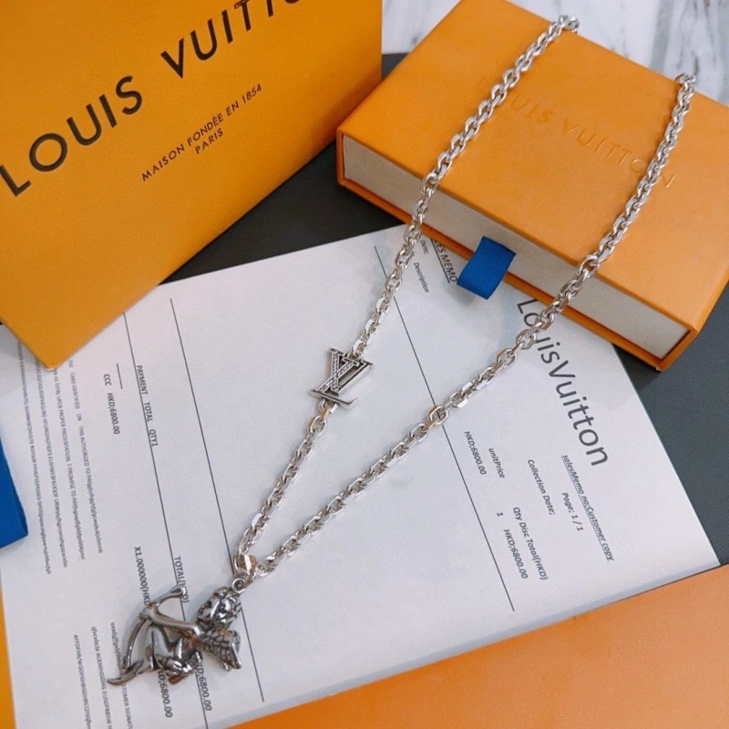 Louis Vuitton Necklaces Minimalist 247848