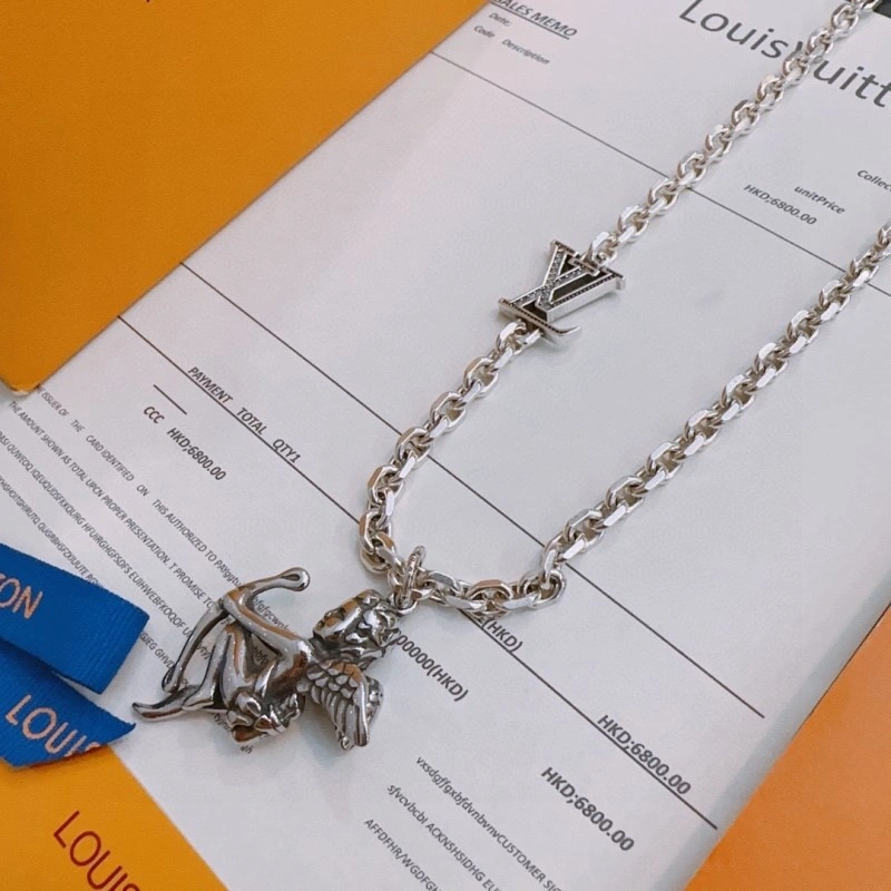 Louis Vuitton Necklaces Minimalist 247848