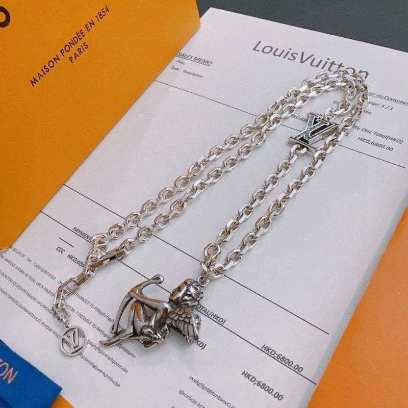 Louis Vuitton Necklaces Minimalist 247848