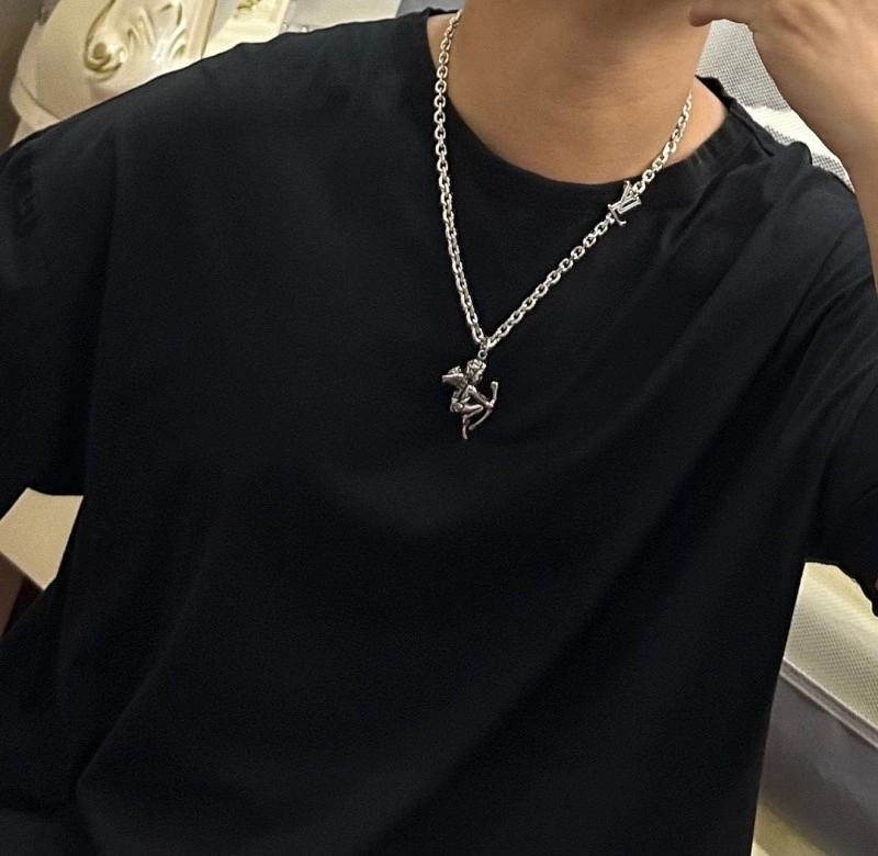 Louis Vuitton Necklaces Minimalist 247848