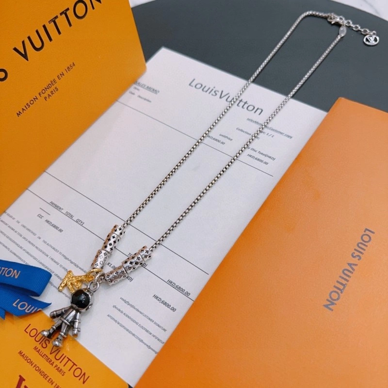 Louis Vuitton Necklaces Versatile 247858