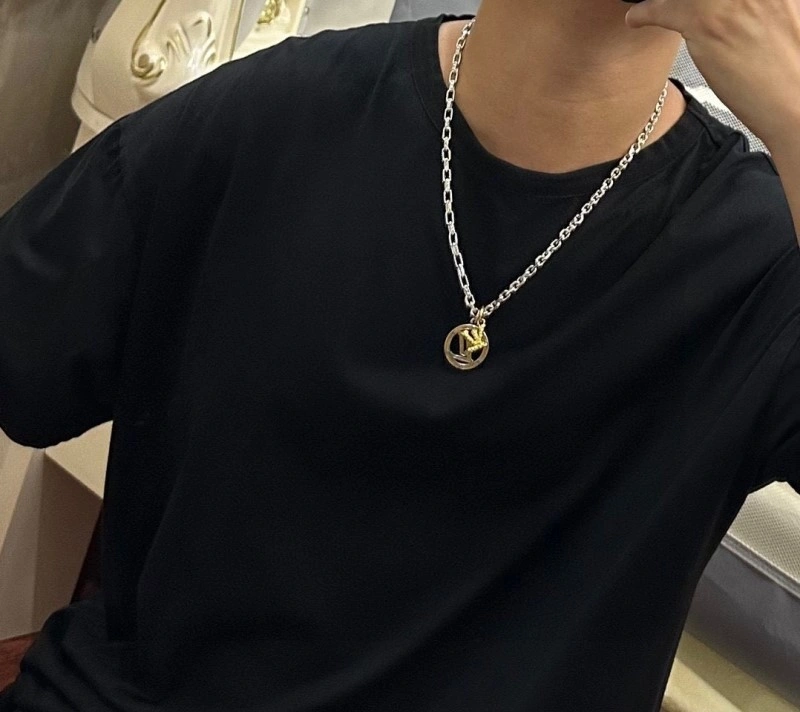 Louis Vuitton Necklaces Premium 247841
