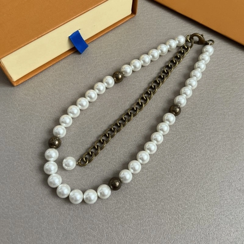 WellDesigned Louis Vuitton Necklaces 247835