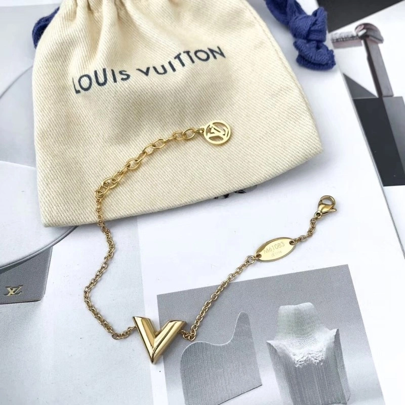 WellDesigned Louis Vuitton Necklaces 247836