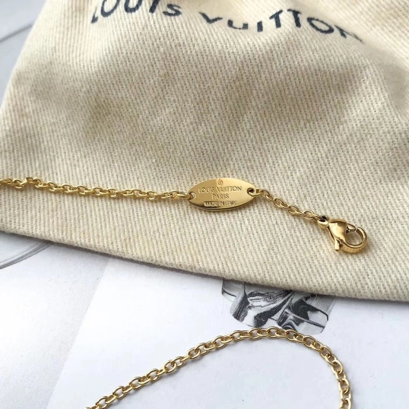 WellDesigned Louis Vuitton Necklaces 247836