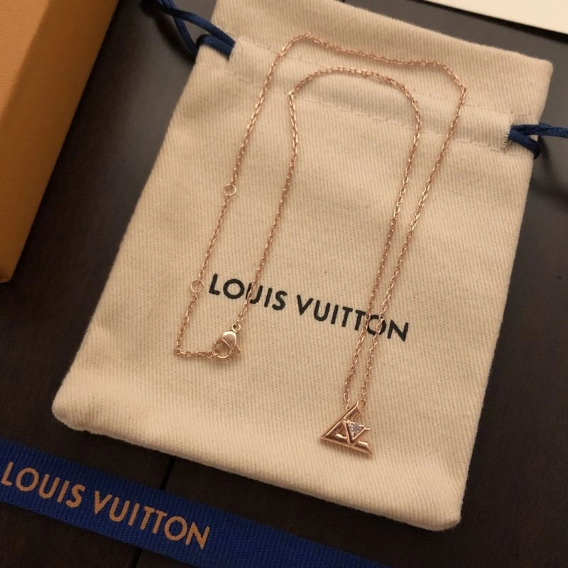 Louis Vuitton Necklaces FashionForward 247837
