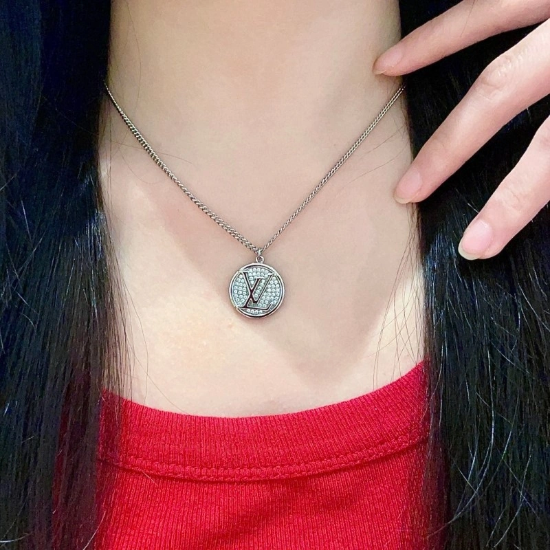 Louis Vuitton Necklaces Sustainable 247830