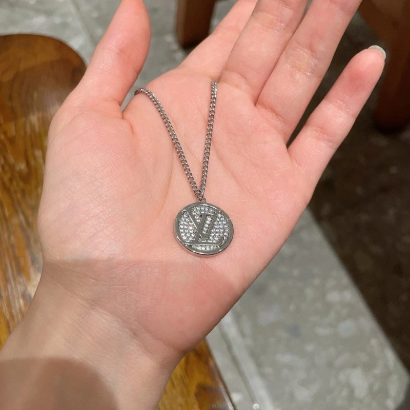 Louis Vuitton Necklaces Sustainable 247830