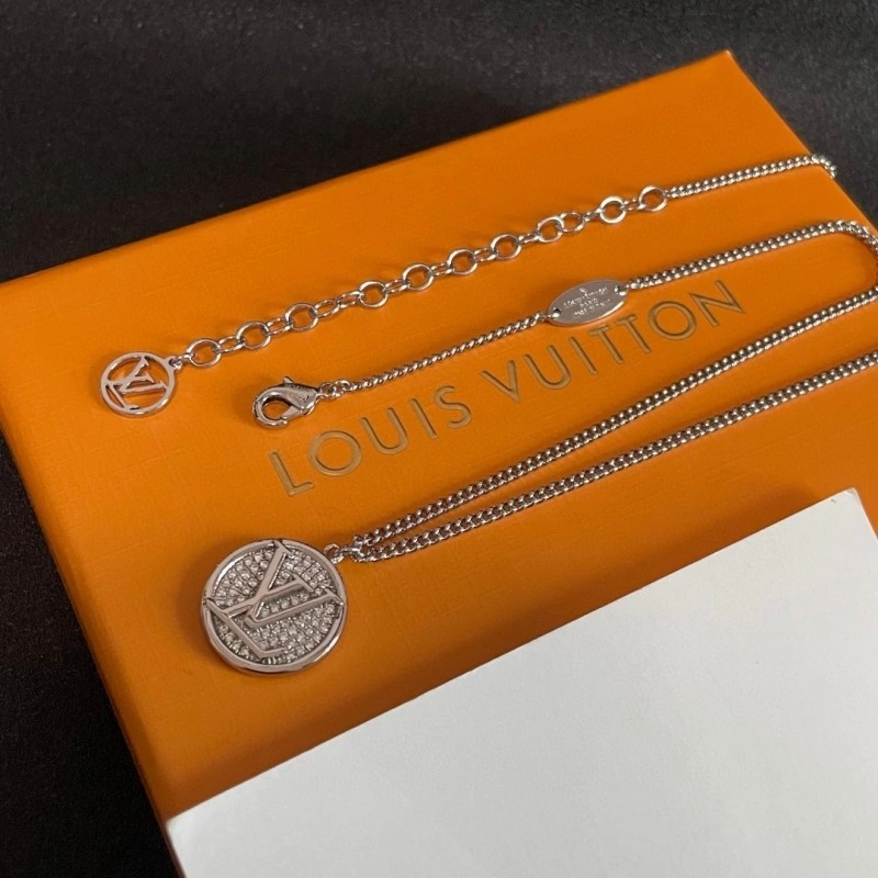 Louis Vuitton Necklaces Sustainable 247830
