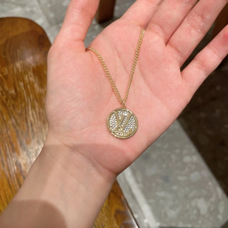 WaterResistant Louis Vuitton Necklaces 247831