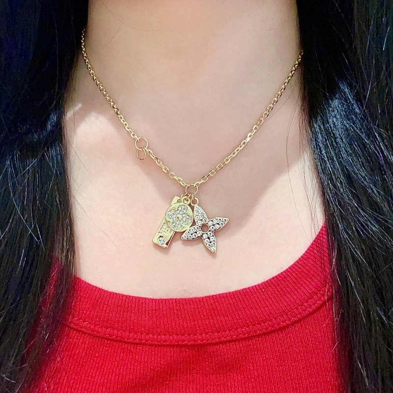 Louis Vuitton Necklaces Seasonal 247817