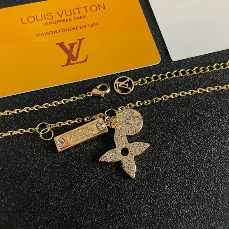 Louis Vuitton Necklaces Seasonal 247817