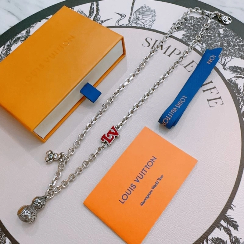 Louis Vuitton Necklaces Versatile 247829
