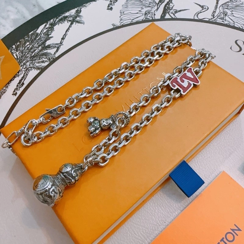 Louis Vuitton Necklaces Versatile 247829