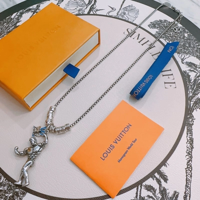 Packable Louis Vuitton Necklaces 247825