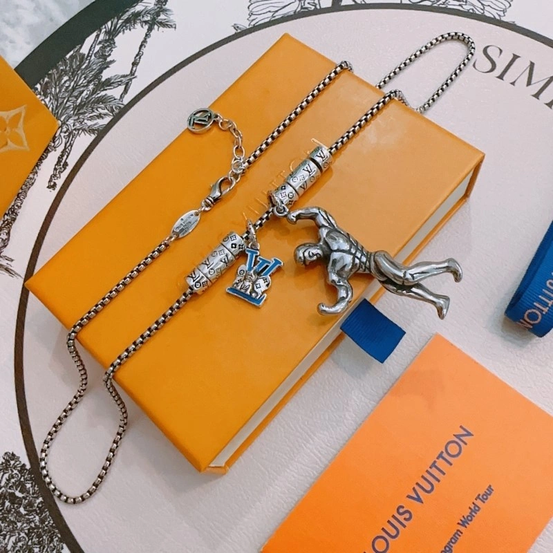 Packable Louis Vuitton Necklaces 247825
