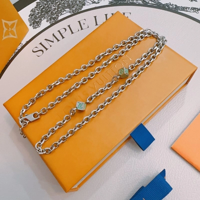 FastDry Louis Vuitton Necklaces 247803