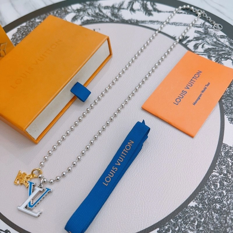 TravelReady Louis Vuitton Necklaces 247814