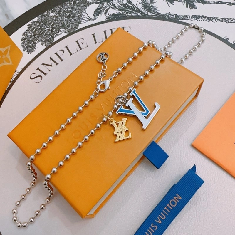 TravelReady Louis Vuitton Necklaces 247814